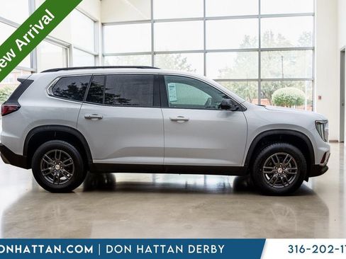 Used 2025 GMC Acadia Elevation FWD image 33