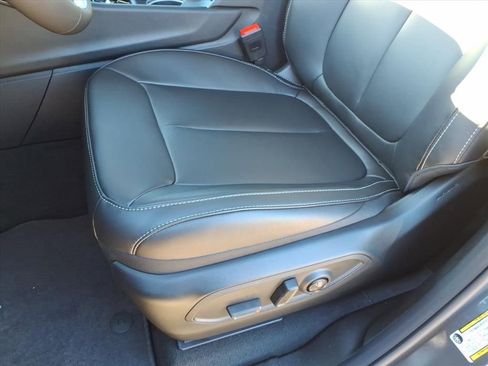 New 2025 Jeep Grand Cherokee L Limited image 17