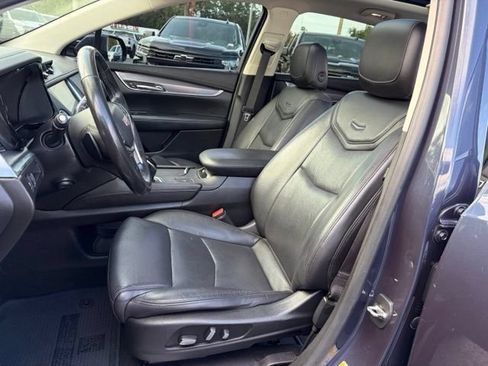 Used 2018 Cadillac XT5 Luxury FWD image 14