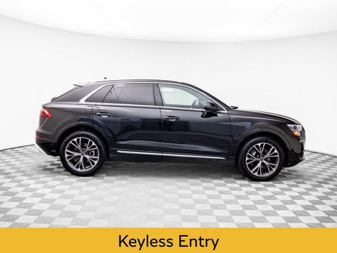 Used 2024 Audi Q8 Prestige w/ Prestige Package image 6