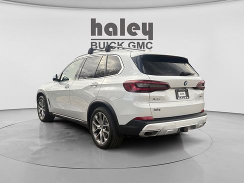 Used 2021 BMW X5 xDrive40i w/ Premium Package image 3