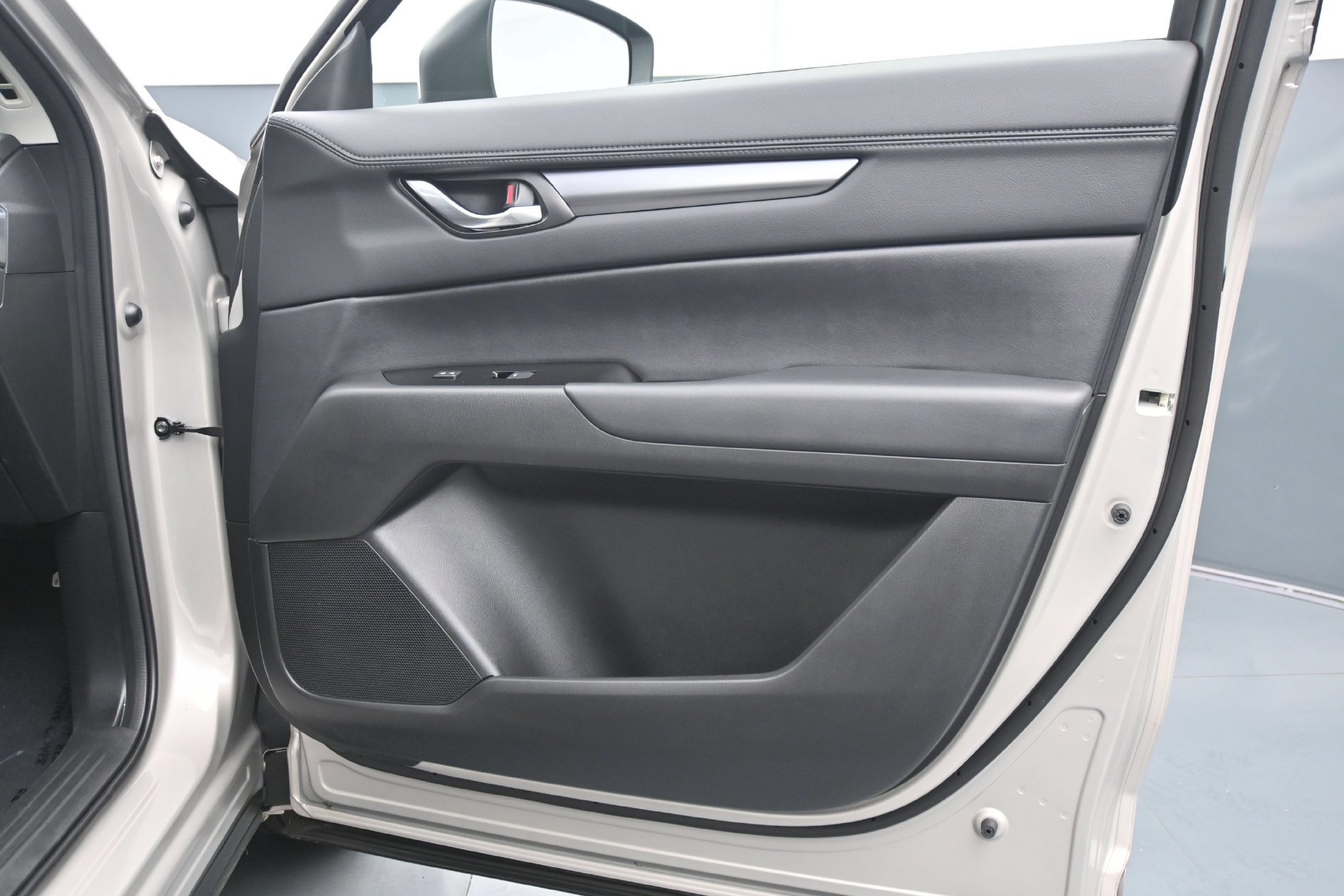 Used 2025 MAZDA CX-5 AWD 2.5 S w/ Preferred Package image 12