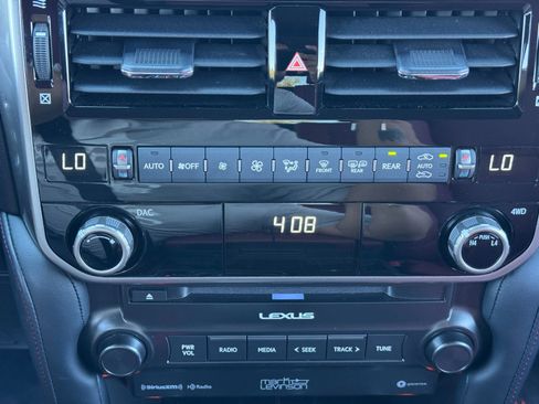 Used 2023 Lexus GX 460 Premium image 30