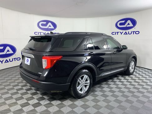 Used 2020 Ford Explorer XLT RWD image 3