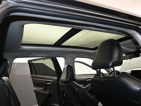 Used 2023 Toyota Highlander Platinum image 35