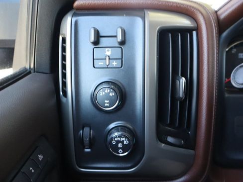 Used 2016 Chevrolet Silverado 2500 High Country w/ Duramax Plus Package AWD/4WD image 29
