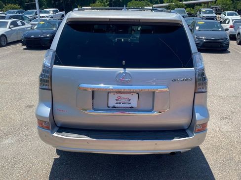 Used 2014 Lexus GX 460 w/ Premium Package AWD/4WD image 14
