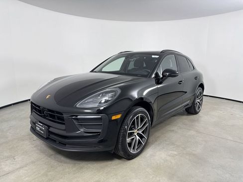 Certified 2026 Porsche Macan AWD/4WD image 1