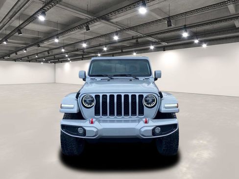 Used 2022 Jeep Gladiator Overland image 2