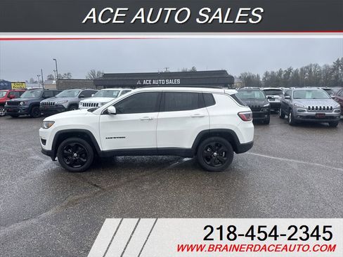 Used 2018 Jeep Compass Latitude w/ Popular Equipment Group AWD/4WD image 5