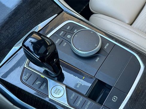 Used 2022 BMW 330i Sedan w/ Convenience Package image 24