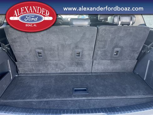 Used 2024 Ford Expedition XLT image 21