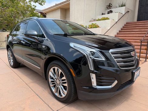 Used 2017 Cadillac XT5 Premium Luxury w/ Driver Assist Package FWD image 2
