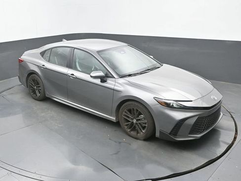 Used 2026 Toyota Camry SE image 27