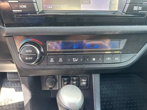Used 2015 Toyota Corolla S Premium FWD image 5