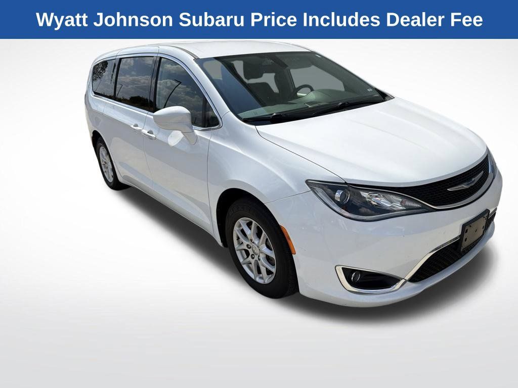 Used 2020 Chrysler Pacifica Touring FWD image 45