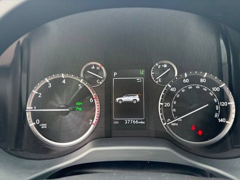 Used 2023 Lexus GX 460 Premium AWD/4WD image 34