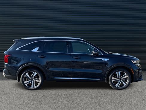 Used 2022 Kia Sorento SX Prestige image 4