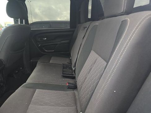 Used 2023 Nissan Titan SV w/ SV Convenience Package image 8