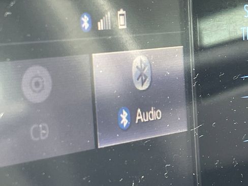 Used 2019 Toyota Corolla LE image 24