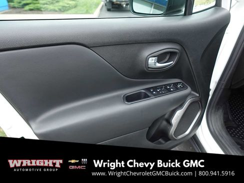 Used 2022 Jeep Renegade Latitude image 10