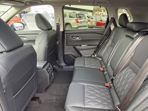 New 2026 Nissan Rogue Platinum w/ Platinum Premium Package image 12