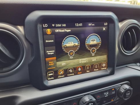 Used 2023 Jeep Gladiator Sport AWD/4WD image 14