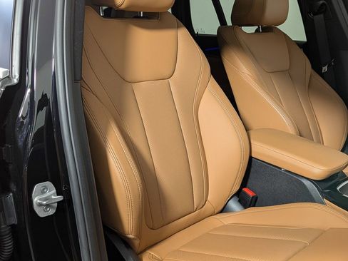 Certified 2024 BMW X4 xDrive30i w/ Convenience Package image 24