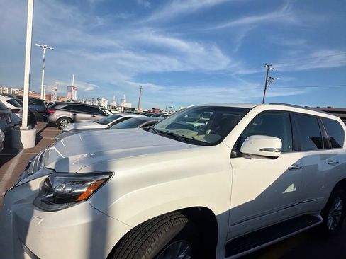 Used 2017 Lexus GX 460 AWD/4WD image 1