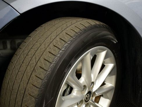 Used 2022 Toyota Corolla XLE image 8