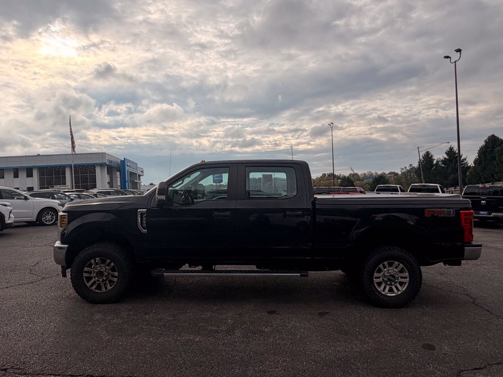 Used 2019 Ford F250 XL w/ STX Appearance Package AWD/4WD image 4