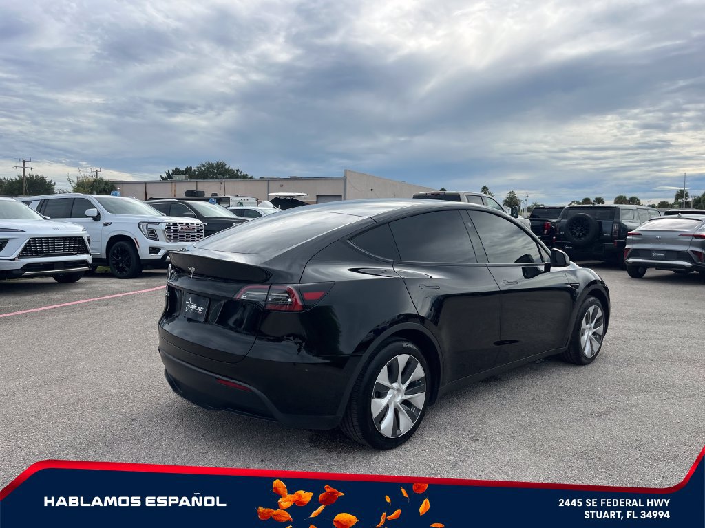 Used 2024 Tesla Model Y Long Range RWD image 7