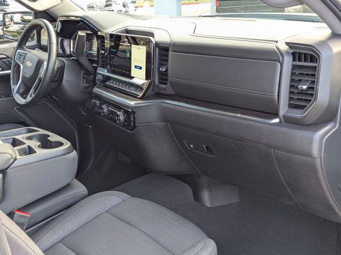 Used 2025 Chevrolet Silverado 1500 LT image 29