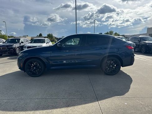 Certified 2024 BMW X4 xDrive30i w/ M Sport Package AWD/4WD image 2