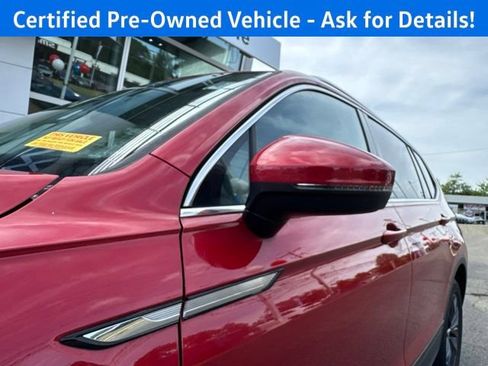 Certified 2023 Volkswagen Tiguan SE w/ Panoramic Sunroof Package AWD/4WD image 28