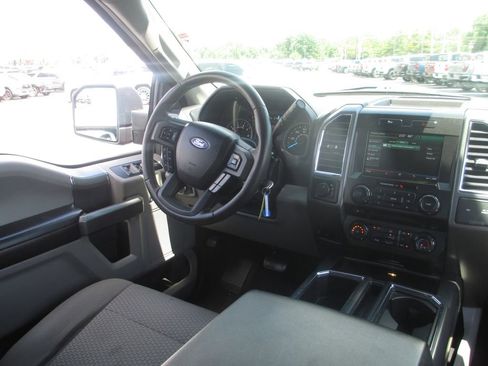 Used 2015 Ford F150 XLT w/ Equipment Group 302A Luxury AWD/4WD image 24