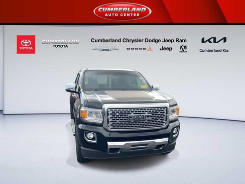 Used 2020 GMC Canyon Denali image 2