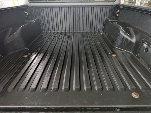 Used 2015 Toyota Tacoma 4x4 Double Cab w/ SR5 Package image 22