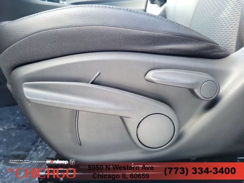 Used 2026 Jeep Compass Latitude AWD/4WD image 19