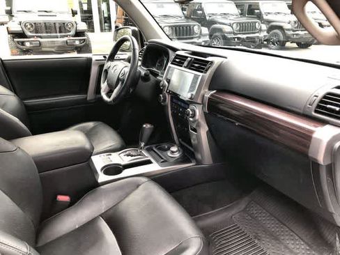 Used 2020 Toyota 4Runner Limited AWD/4WD image 40
