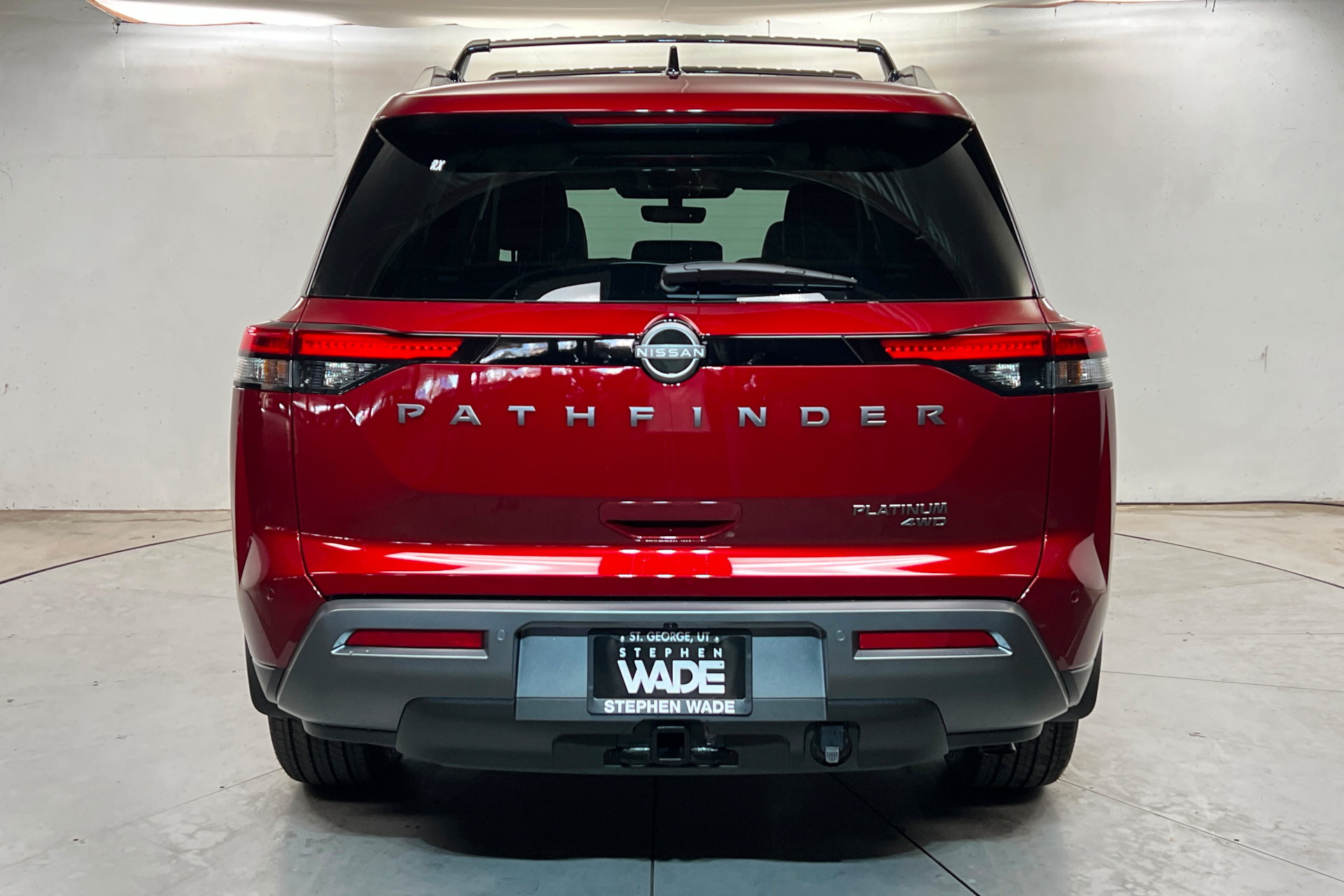 New 2026 Nissan Pathfinder Platinum w/ Cargo Package AWD/4WD image 4