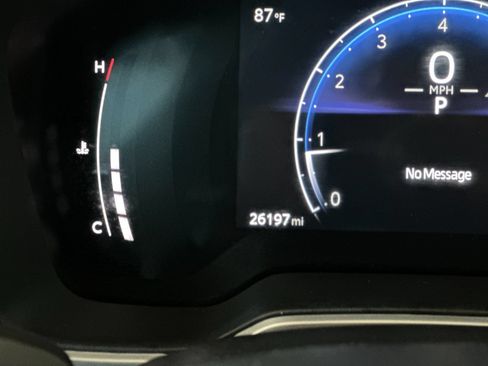 Used 2023 Toyota Corolla Cross XLE w/ Convenience Package FWD image 26