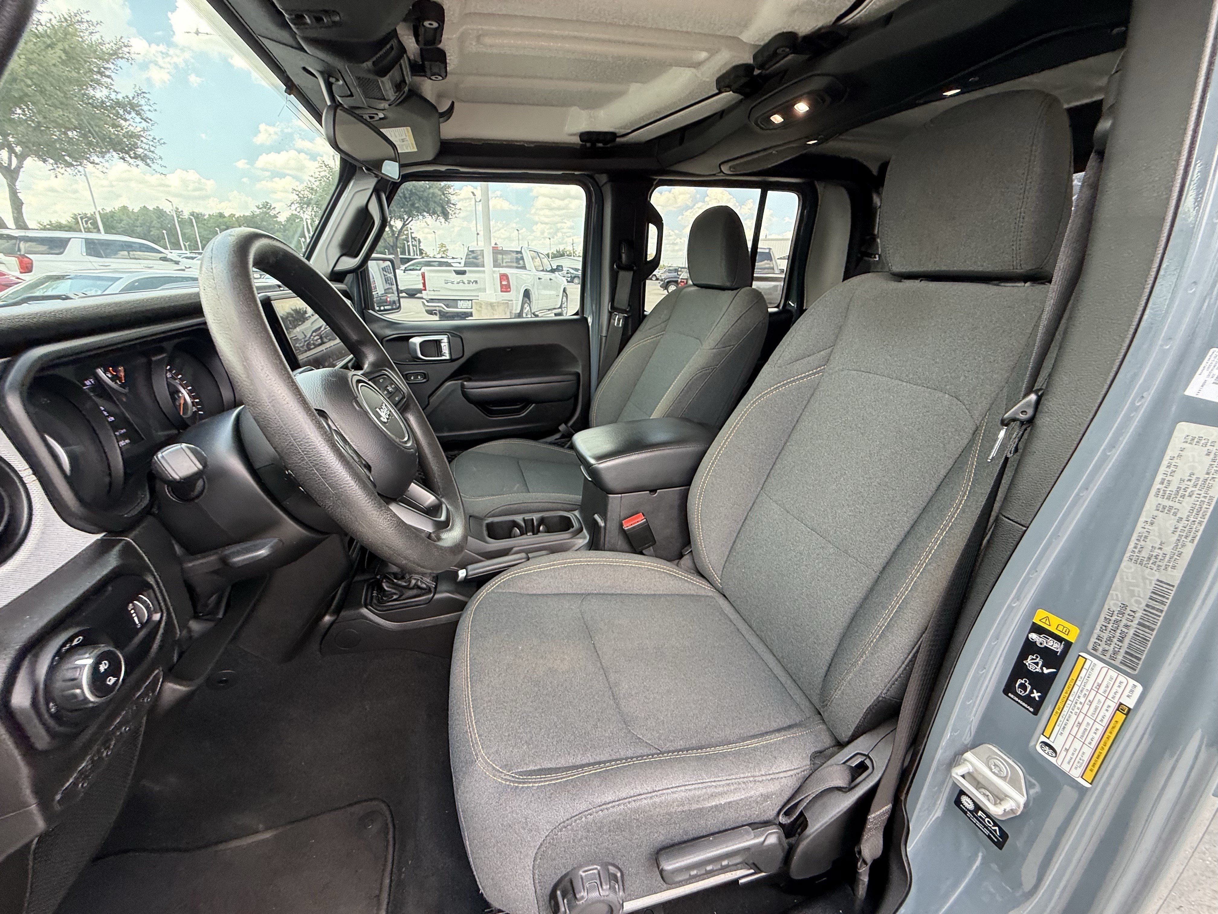 Used 2024 Jeep Gladiator Sport AWD/4WD image 27