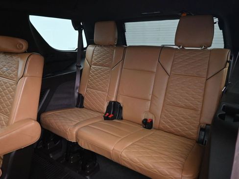 Used 2023 Cadillac Escalade Premium Luxury w/ Performance Package AWD/4WD image 23