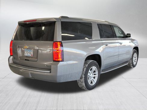 Used 2018 Chevrolet Suburban Premier image 7