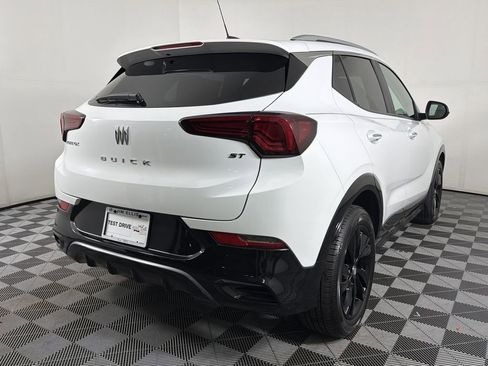 Used 2024 Buick Encore GX Sport Touring image 6