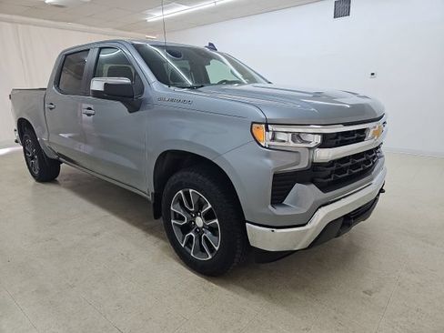 Used 2024 Chevrolet Silverado 1500 LT AWD/4WD image 30