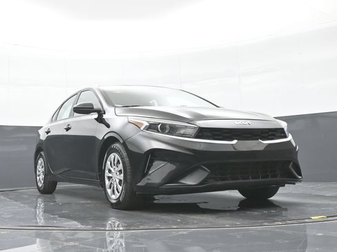 Used 2024 Kia Forte LX FWD image 41
