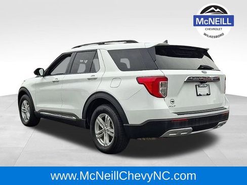 Used 2023 Ford Explorer XLT w/ Equipment Group 202A image 4
