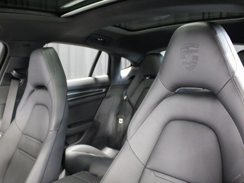 Certified 2023 Porsche Panamera 4 Platinum Edition w/ Assistance Package image 5